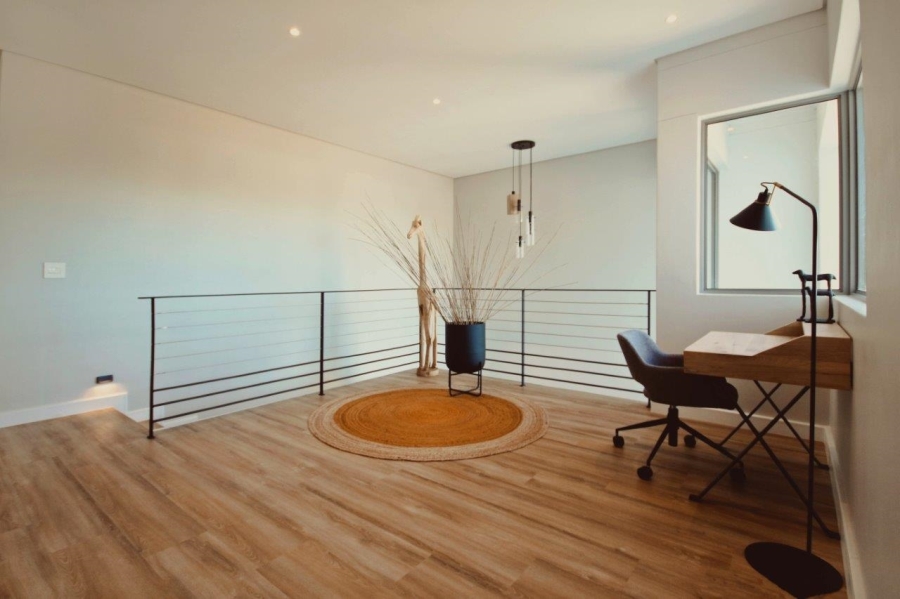 4 Bedroom Property for Sale in Parel Vallei Western Cape